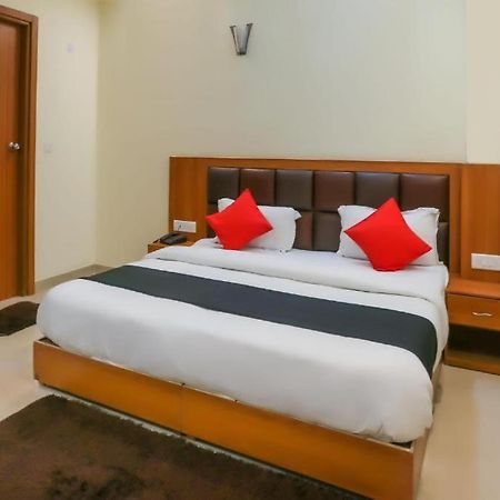 Capital O Bvh Hospitality Near Pvr Ansal Plaza Greater Noida Otel Dış mekan fotoğraf